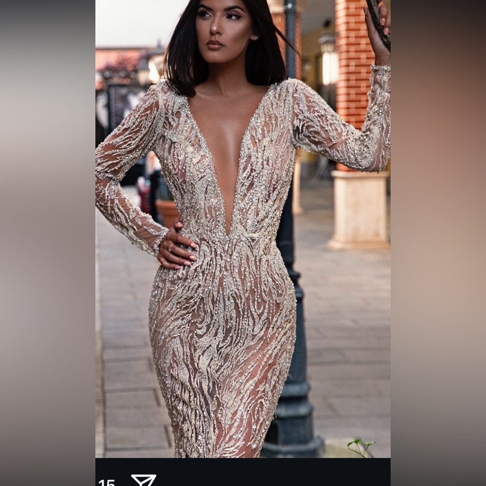 Elegant nude Lace Dress